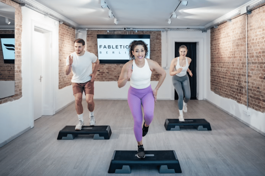 Fabletics Fitnessstudio Berlin: Neues Boutique Gym am Kurfürstendamm 4 fabletics studio berlin boutique gym fitnessstudio kurfuerstendamm charlottenburg 3