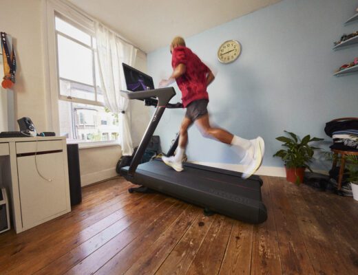 Was bringt das Training auf einem Laufband mit Steigung wirklich? 4 lanebreak peloton laufband tread videospiel beats laufblogger