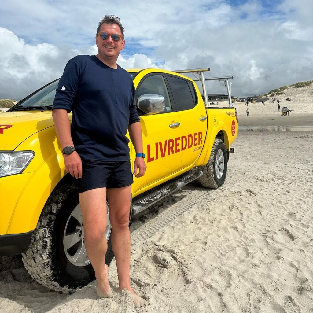 livredder blavand henne strand beach baywatch denmark daenemark rettungsschwimmer