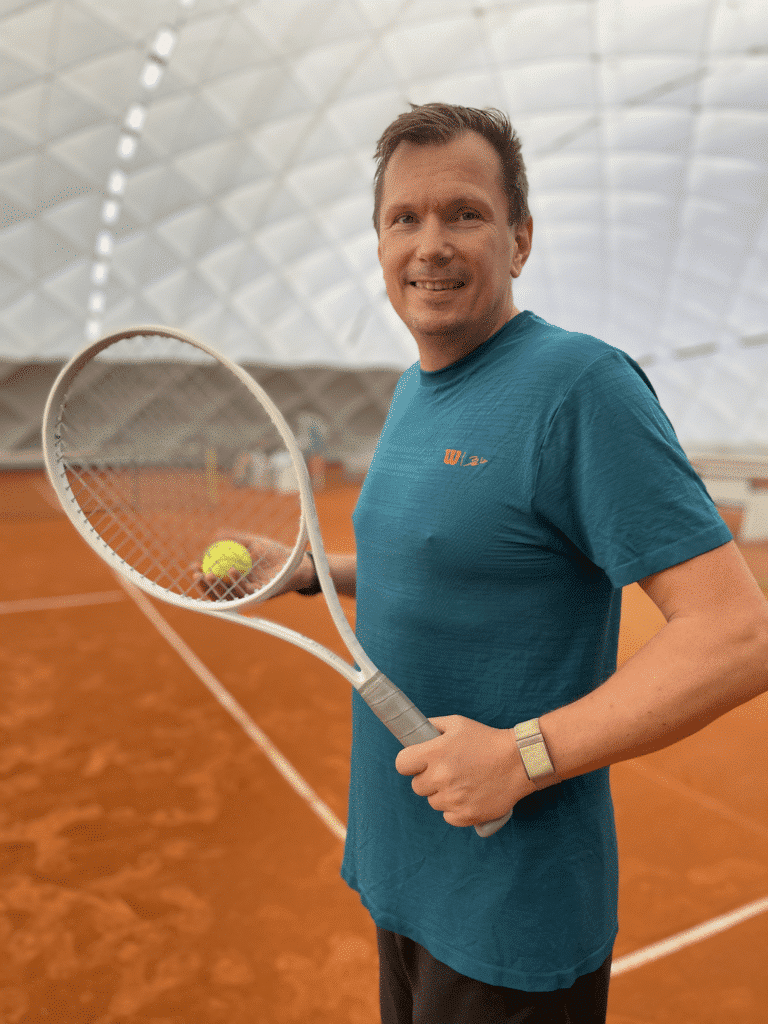 Wilson Shift 99 V1 Test - Erfahrungen mit dem Tennisschläger aus den Wilson Labs 6 Wilson Shift 99 V1 Test Erfahrungen Tennisschlaeger Wilson Labs Racket 3