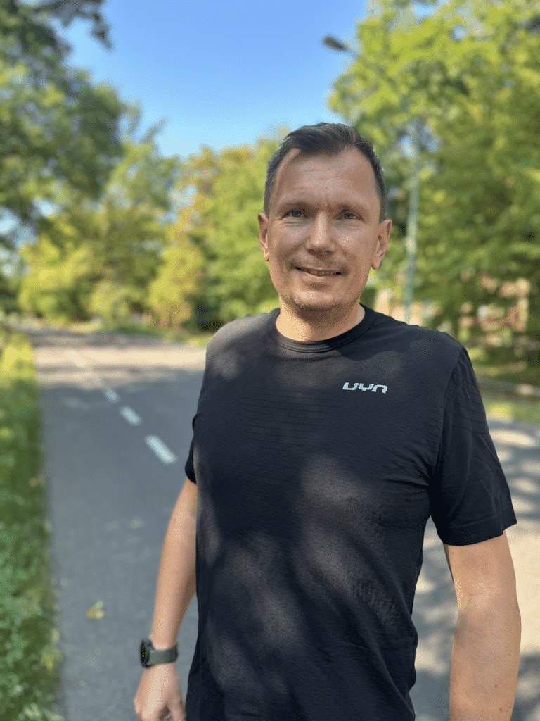 UYN Test: Erfahrungen mit Laufshirt & Short von UYN 3 uyn laufbekleidung exceleration 2 in 1 performance shorts airstream shirt test erfahrungen testbericht laufblog laufblogger 5