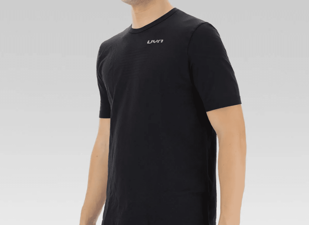 UYN Test: Erfahrungen mit Laufshirt & Short von UYN 5 uyn laufbekleidung exceleration 2 in 1 performance shorts airstream shirt test erfahrungen testbericht laufblog laufblogger laufshirt 3
