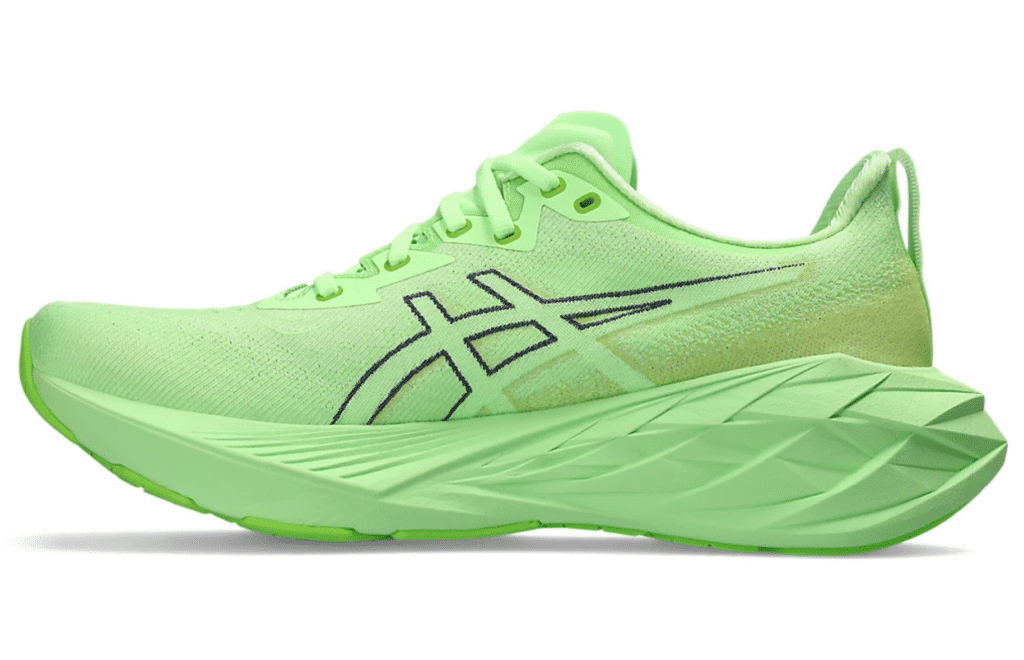 ASICS Novablast 4 Laufschuhe im Test. Vier gewinnt? 8 ASICS Novablast 4 Test Laufschuhe Erfahrungen Laufblog Testbericht Testurteil innen