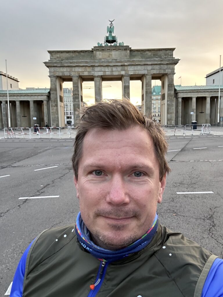 Ein letztes Lauf-Lebenszeichen. Das lief im November 2023. 3 berlin marathon individuell 2023