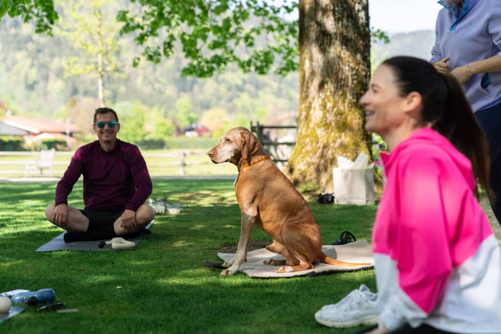 Laufblog Jahresrückblick 2024: Die Highlights vom Sports-Insider 17 Therabody Event Tegernsee 2024 laufen daniel sports insider laufblogger mobility theragun massage massagepistole 1