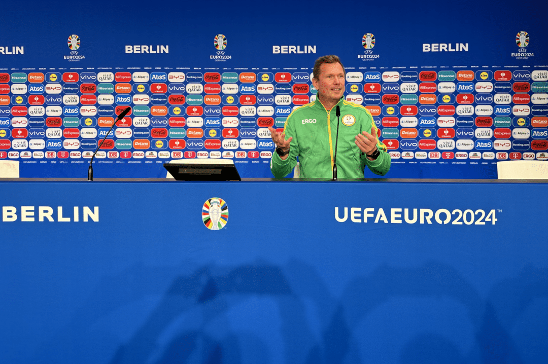 uefa euro 2024 berlin pressekonferenz olympiastadion fussballeuropameisterschaft volunteer