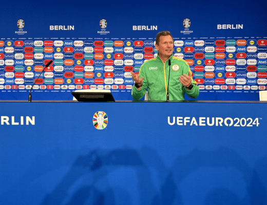 uefa euro 2024 berlin pressekonferenz olympiastadion fussballeuropameisterschaft volunteer