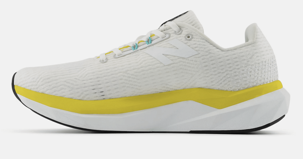New Balance FuelCell Propel v5 Test - Lohnt sich der Umstieg auf das neue Modell? 5 New Balance FuelCell Propel v5 Test Testbericht NB Laufschuhe Seite 2
