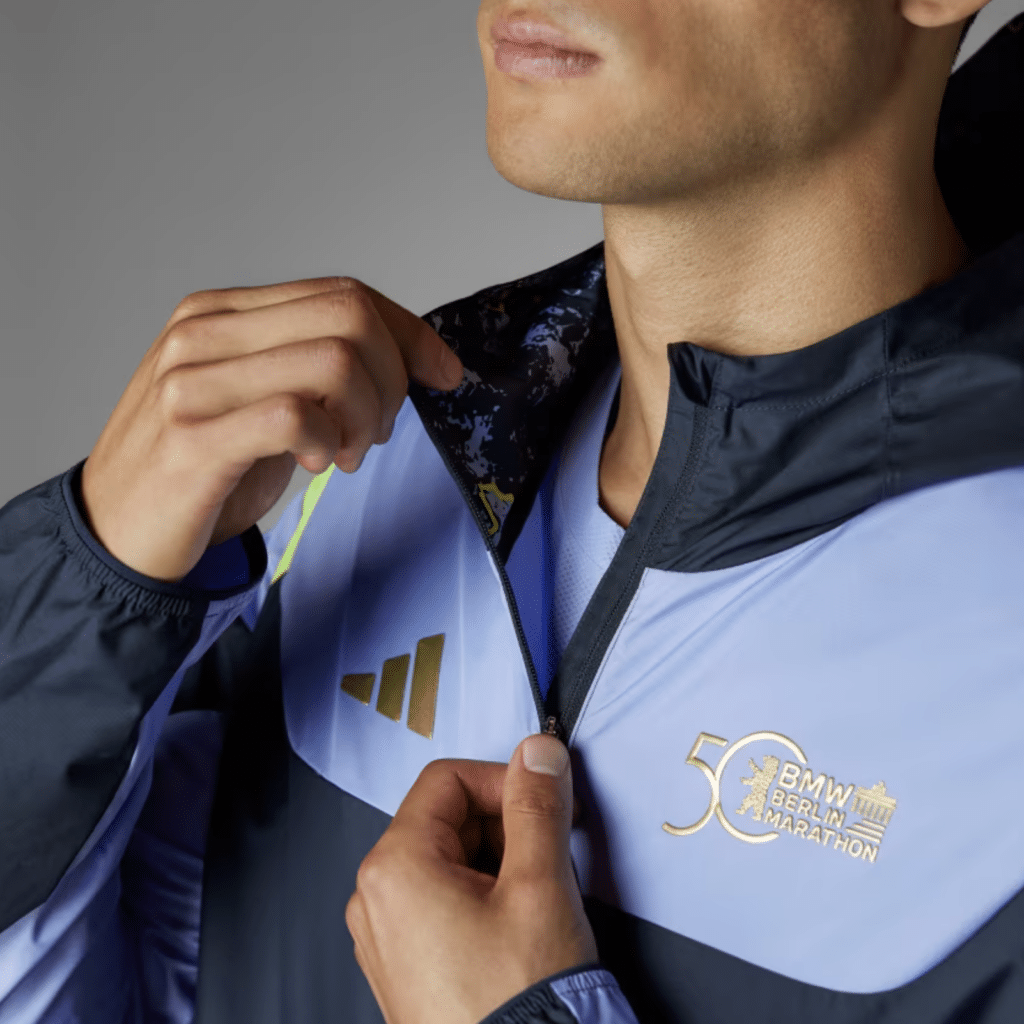 Berlin-Marathon Kollektion 2024: Jacke, Shirt & Schuhe zum 50. Berlin-Marathon 2 BMW BERLIN MARATHON 2024 Legends Jacke 3