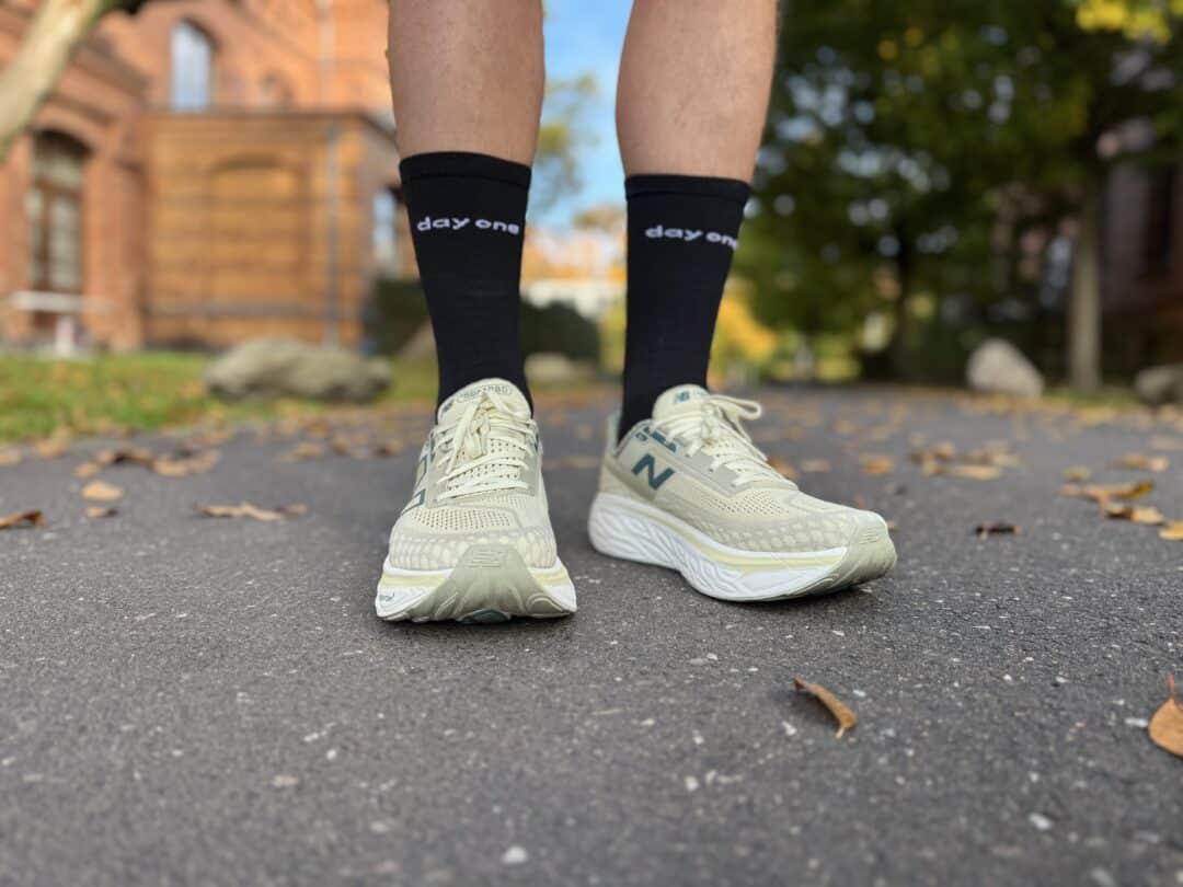 New Balance Fresh Foam X 1080 v14 Test. Wie gut ist die neue Edition des beliebten Laufschuh Allrounders SPORTS INSIDER