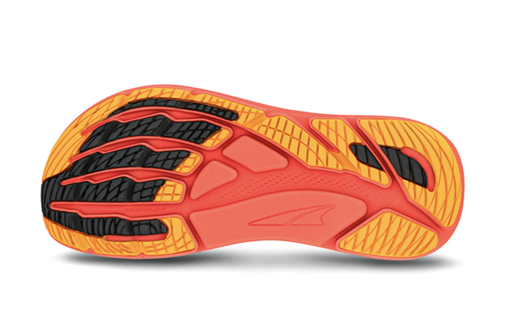 Altra FWD VIA Laufschuhe im Test. Erfahrungen mit dem neuen Rocker-Allrounder 7 Altra FWD VIA test Laufschuhe erfahrungen bewertung aussensohle