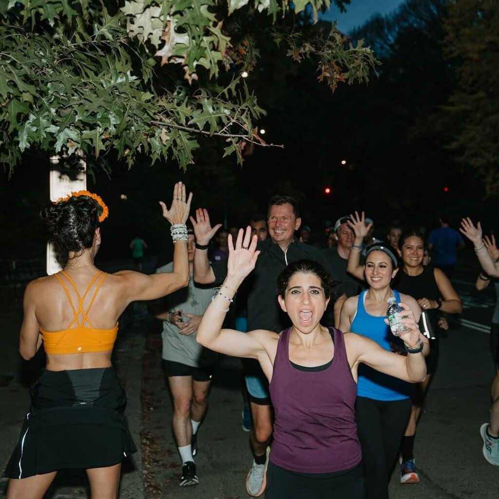 Ein bisschen New York geht immer! Das lief im November 2024. 8 peloton shake out run new york city marathon 2024 3