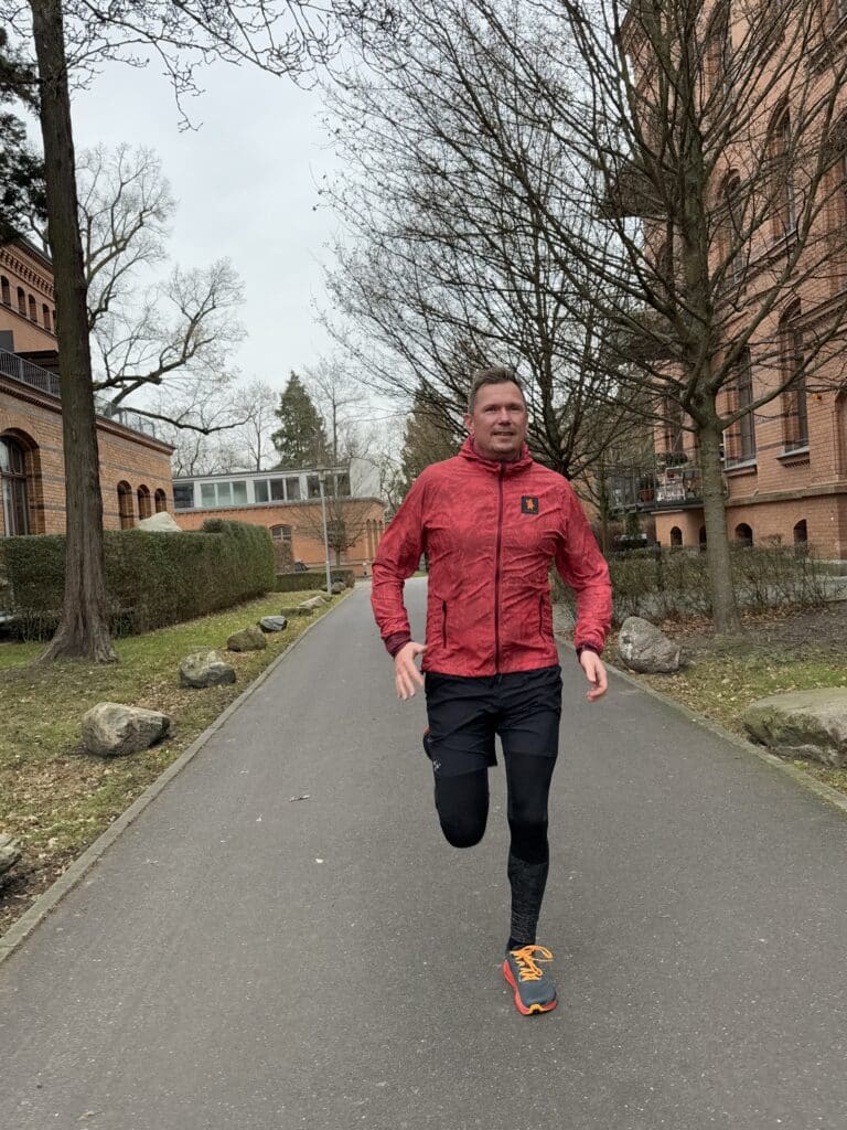 Altra FWD VIA Laufschuhe im Test. Erfahrungen mit dem neuen Rocker-Allrounder 10 ALTRA FWD Via Test Testbericht Erfahrungen Erfahrungsbericht Bewertung Testurteil Laufblog 3