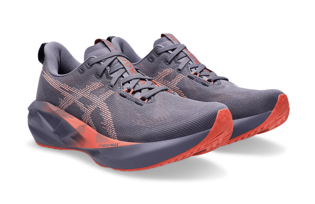 ASICS Novablast 5 Test - Allrounder Laufschuhe mit mehr Dynamik 7 asics novablast 5 test herren seitlich