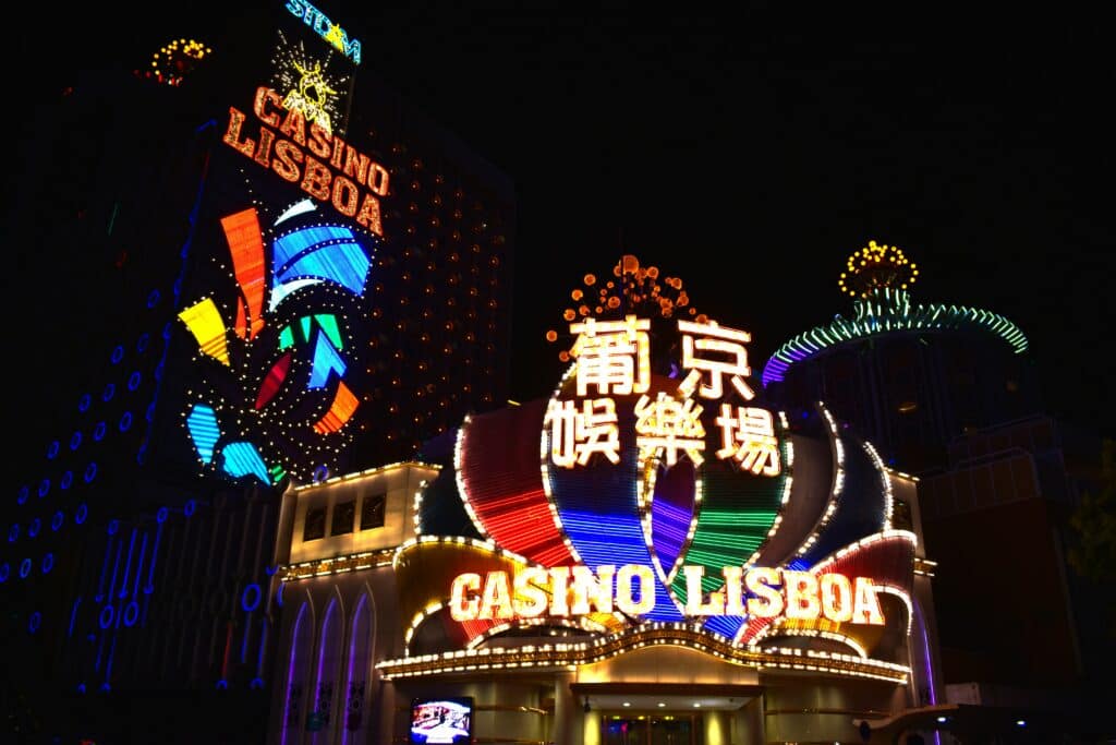 Von der luxuriösen Innenstadtlage hinein ins Internet - Evolution der Glücksritter 1 casino