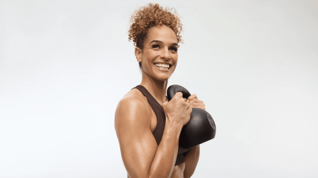 Kettlebell Workouts neu bei Peloton 2 jess sims peloton kettlebell workout kurse uebungen