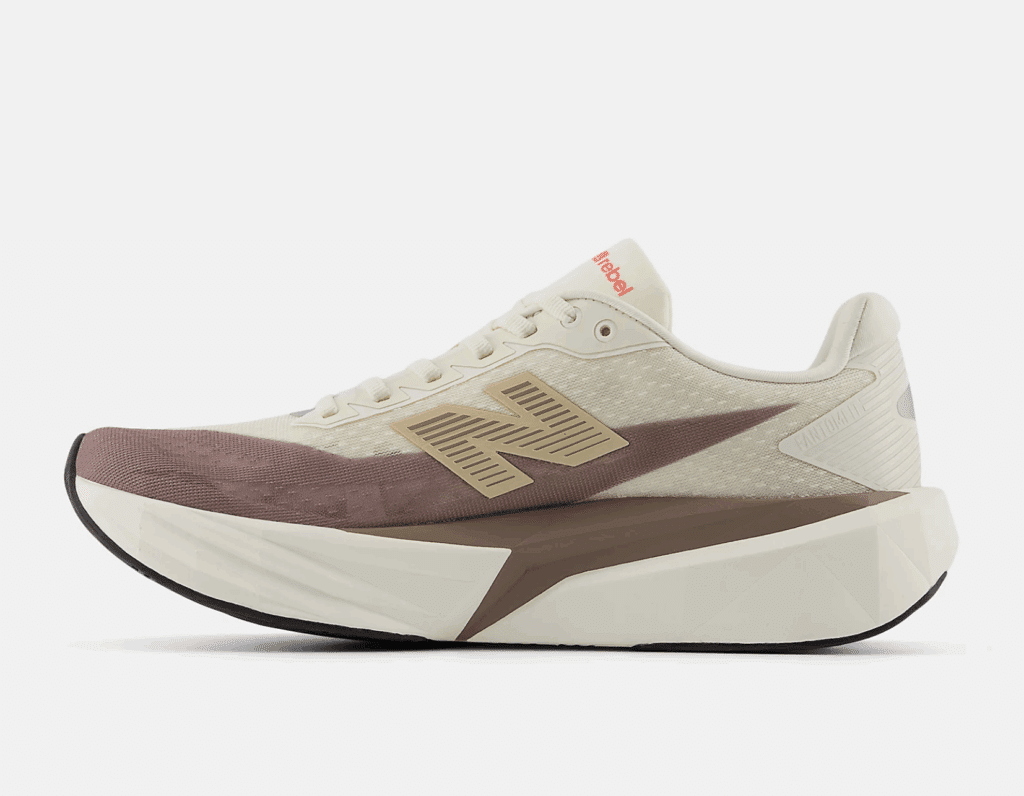 New Balance FuelCell Rebel v5 Test - Wie gut sind die neuen Schuhe und für wen sind sie optimal geeignet? 4 new balance fuelcell rebel v5 schuhe herren test erfahrungen testbericht erfahrungsbericht innenseite