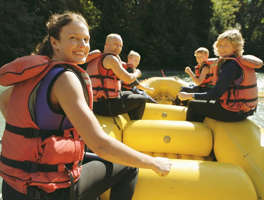Aufblasbare Freiheit: Alles, was du über Schlauchboote wissen musst 2 rafting schlauchboot mit motor