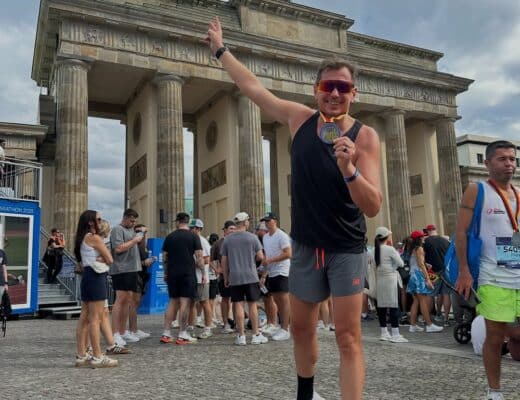 Im Test: New Balance FuelCell SC Elite v5 59 berlin marathon 2025 zielfoto brandenburger tor laufblogger lauf influencer