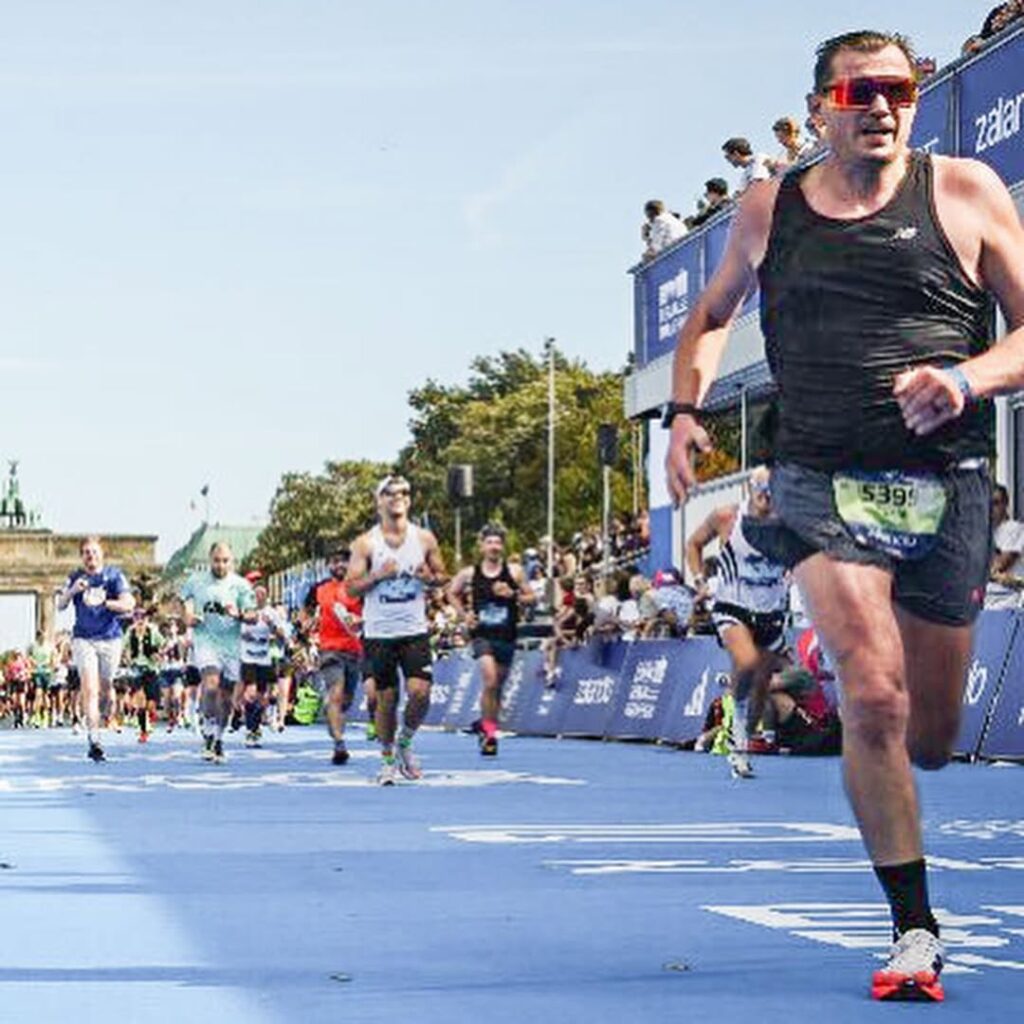 zielsprint zieleinlauf berlin marathon 2025 laufblogger lauf influencer