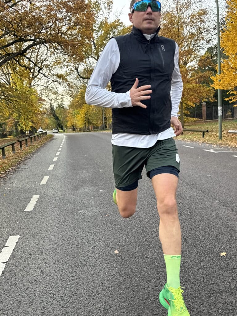 Leben in der Virual Reality. Das lief im November 2025. 5 CEP Omnispeed Bowtech laufschuhe test testbericht laufblog laufblogger lauf influencer bewertung testurteil