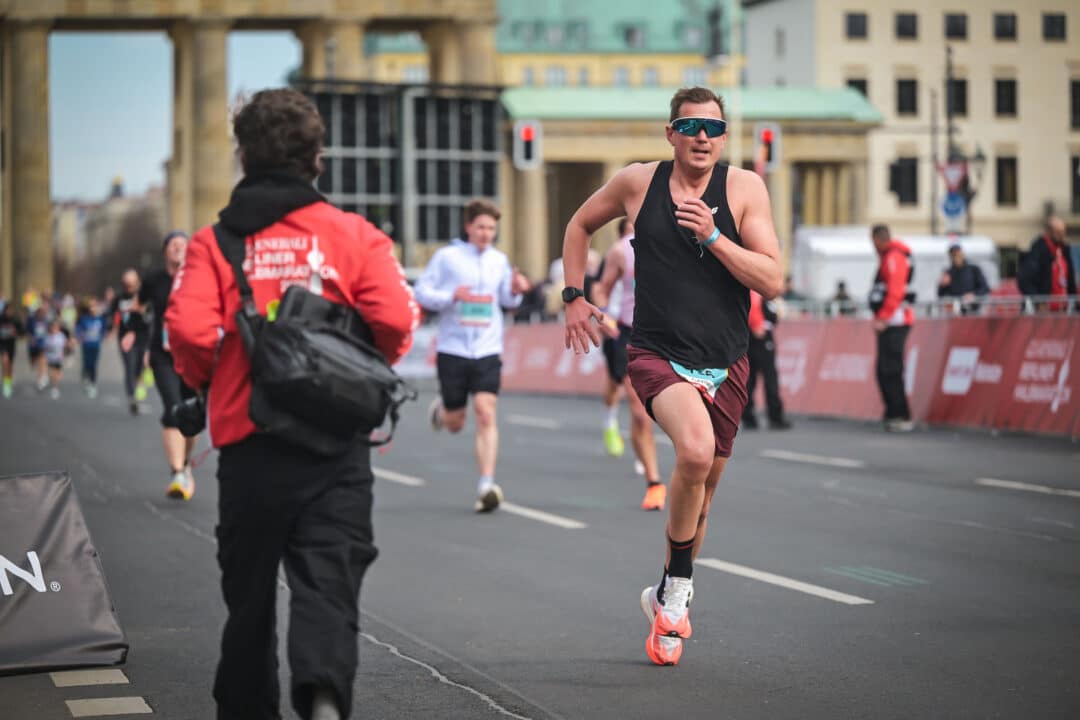 berlin mile zielsprint finish 2026 ergebnisse laufblog garmin laufblogger erfahrungen