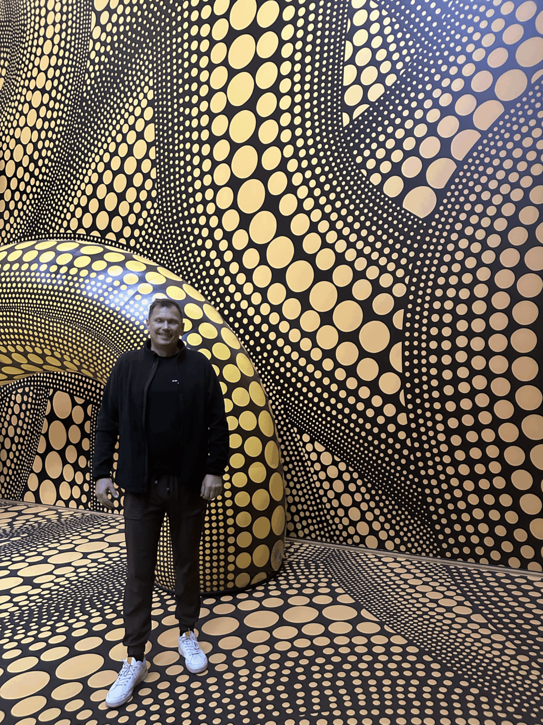 Yayoi Kusama mueum ludwig koeln 6 scaled e1777792741560