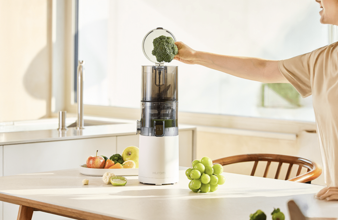 Hurom E30ST im Test - kann man den kleinen Slow Juicer wirklich mit auf Reisen nehmen? 1 hurom e30st e30 st test erfahrungen erfahrungsbericht bewertung slow juicer entsafter influencer foodblogger 4