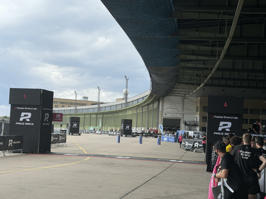 PACE RACE Berlin - Mit der richtigen Pace von Level zu Level! 16 pace race berlin startlinie