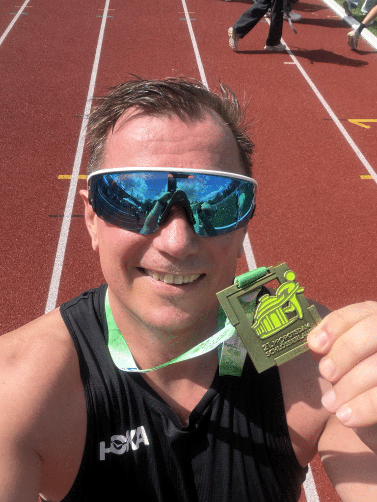 potsdamer schloesserlauf medaille potsdam halbmarathon laufblogger daniel lauf influencer