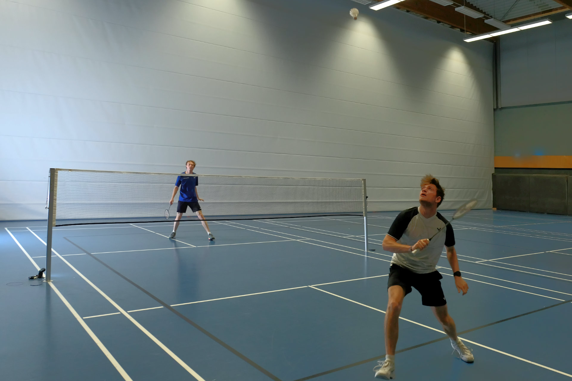 Yonex oder VICTOR: Welcher Badmintonschläger passt zu welchem Spielertyp? 2 01 yonex victor badmintonschlaeger vergleich 1