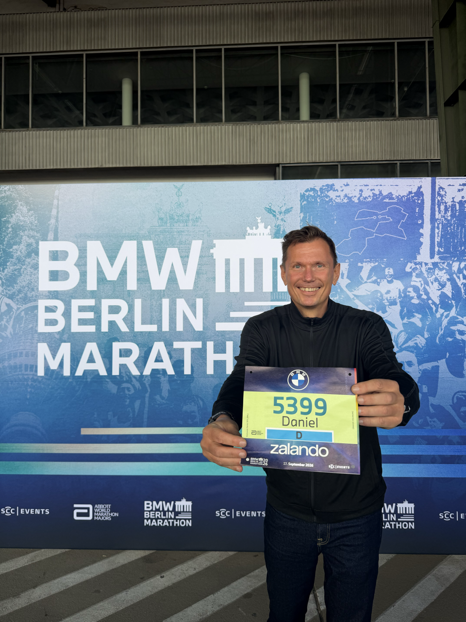 Marathon, Mindset, Meilen - und plötzlich 3:21. Das lief im September 2026. 42 Gross Berlin Marathon 2026 daniel lauf influencer laufblogger laufblog startnummer gruen