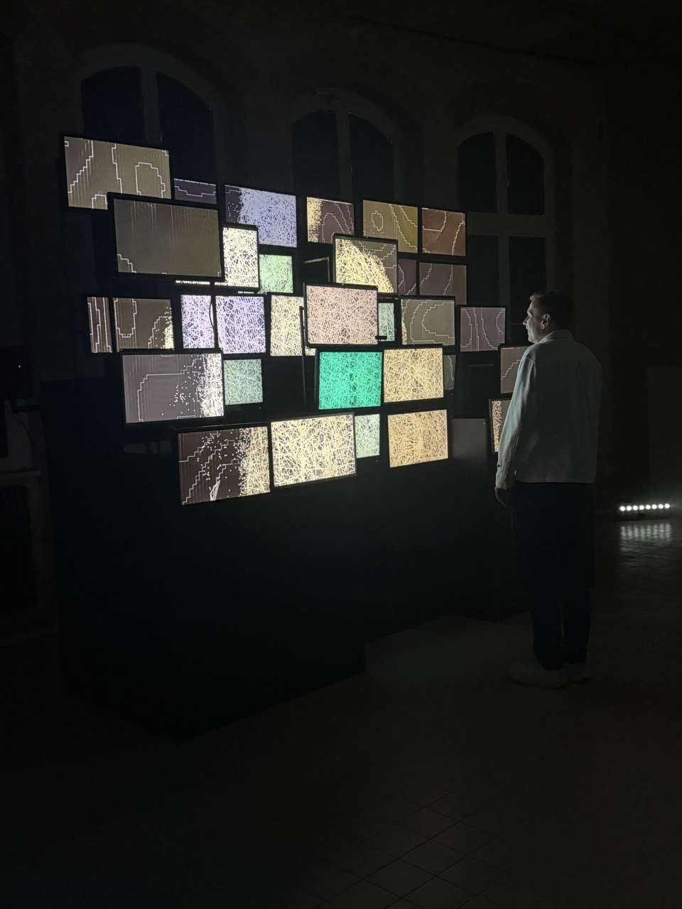 Marathon, Mindset, Meilen - und plötzlich 3:21. Das lief im September 2026. 4 Gross nebula digital art ausstellung beelitz heilstaetten medienkunst 1